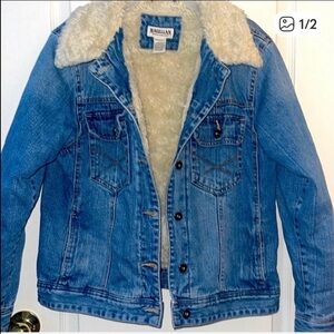 “Magellan Sportswear” Blue Denim Jacket with Faux Fur Lining. Size:L